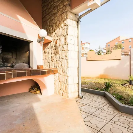 Holiday Home Sango With Garden Zadar