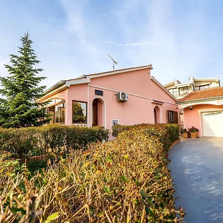 Holiday Home Sango With Garden Zadar
