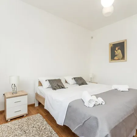Holiday Home Sango With Garden Holiday home Zadar